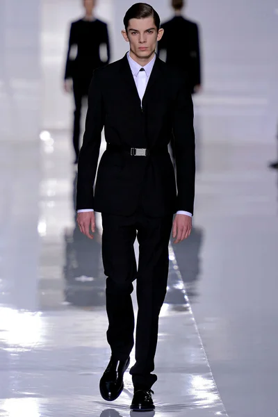 Look 5
